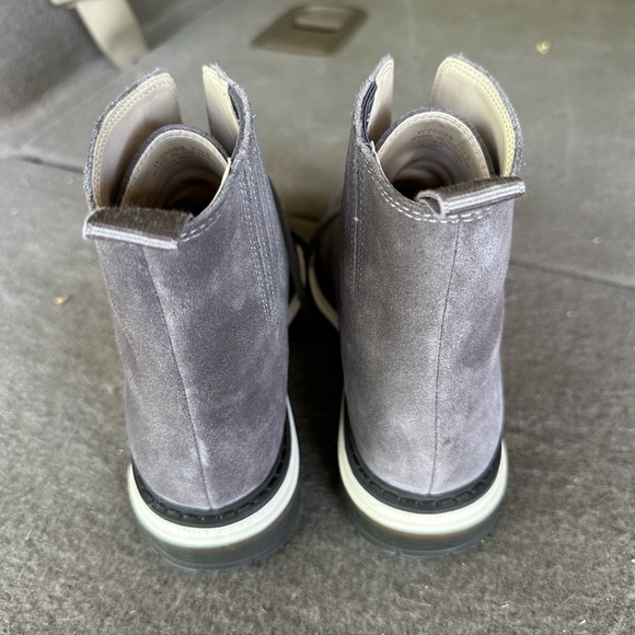 Like new Cole Haan - Picture 3 of 4